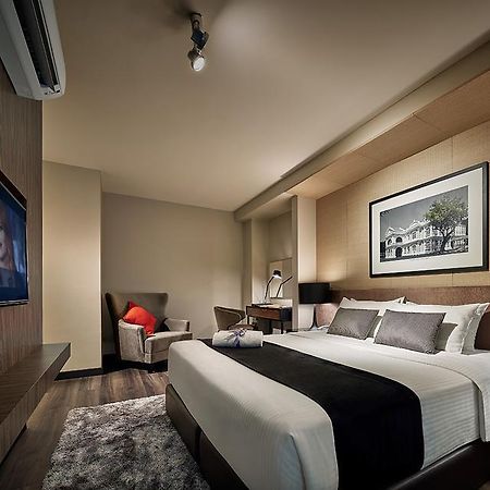 Maritime Luxury Suites George Town Exteriör bild