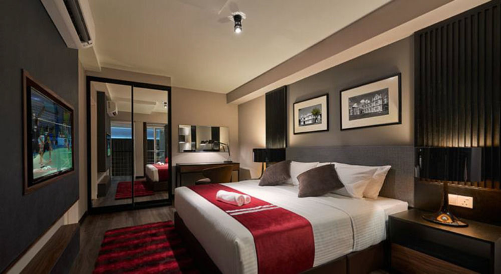 Maritime Luxury Suites George Town Exteriör bild