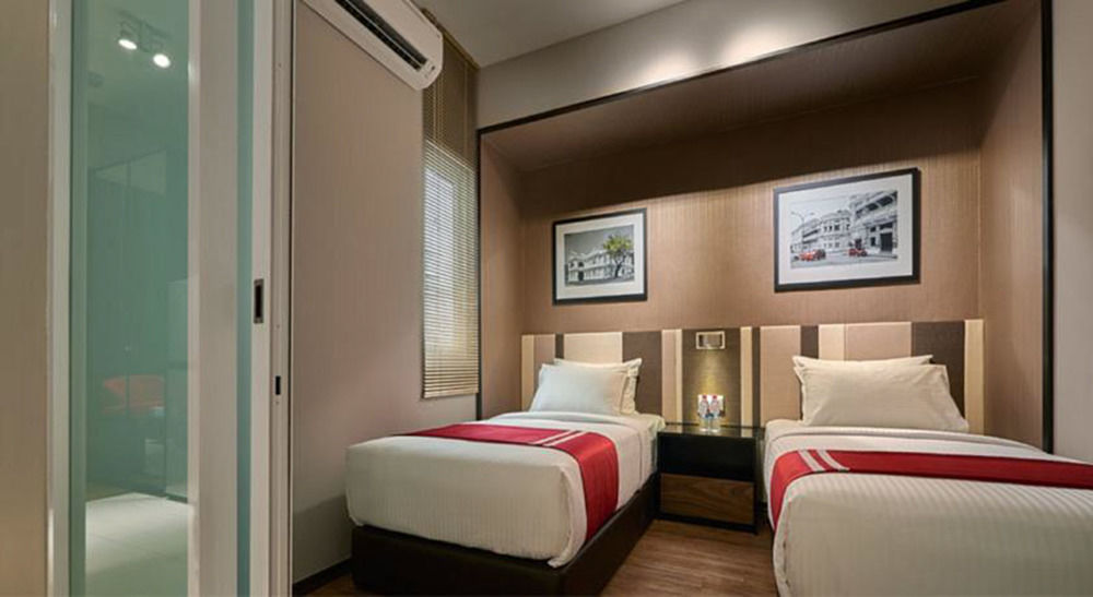 Maritime Luxury Suites George Town Exteriör bild