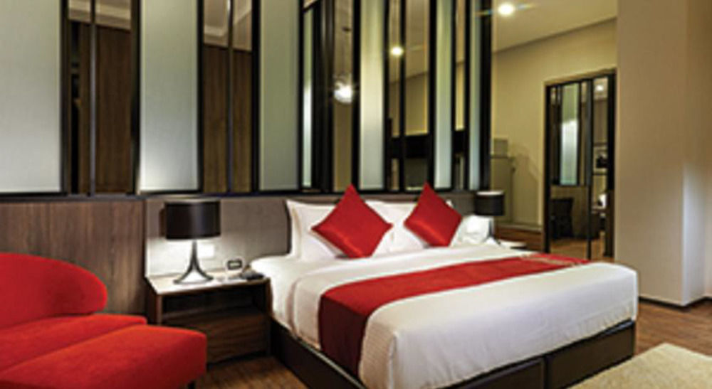 Maritime Luxury Suites George Town Exteriör bild