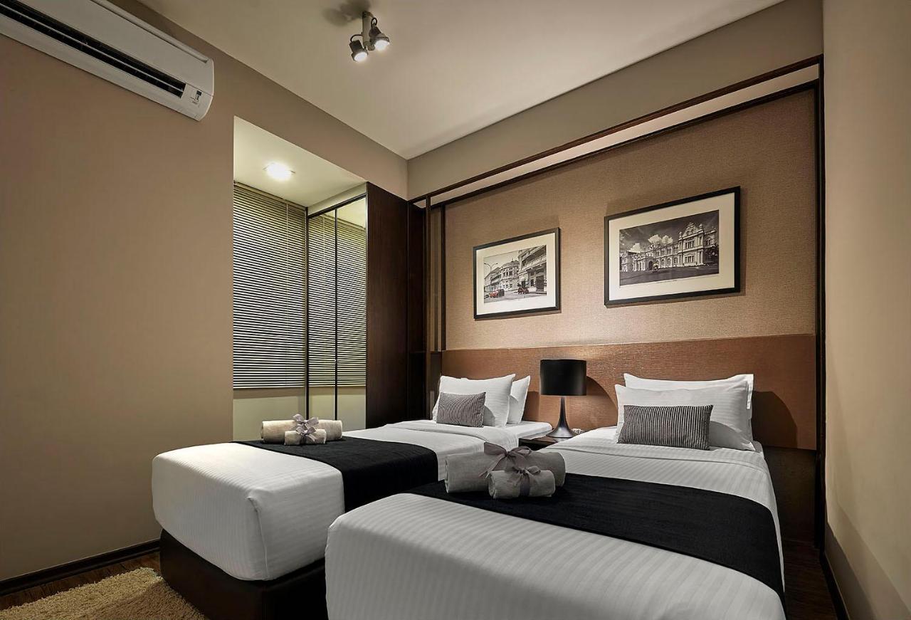Maritime Luxury Suites George Town Exteriör bild